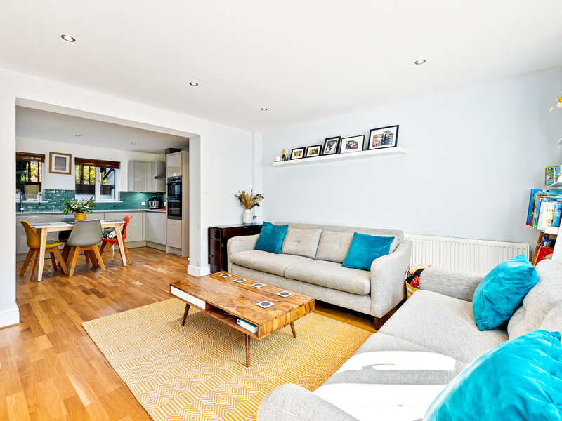 2 Bed For Sale in Dorking